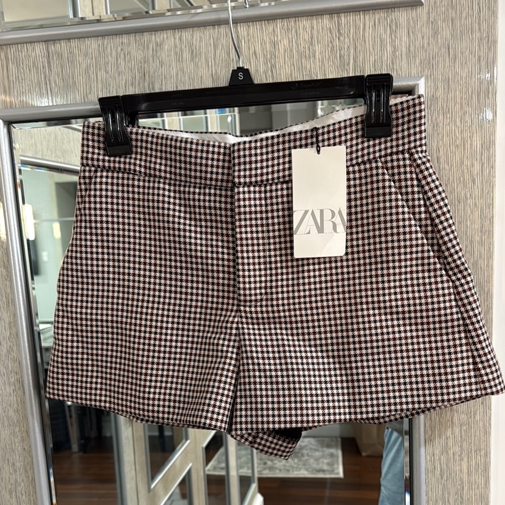 ZARA Brown & Cream Houndstooth Women’s Tailored Shorts